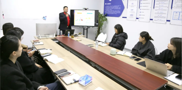 【公司动态】我司开展“企业降本增效”内部培训